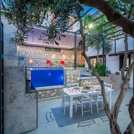 Therapy Aqua - Cocuk Havuzlu 4 Kisilik Hotel 4*