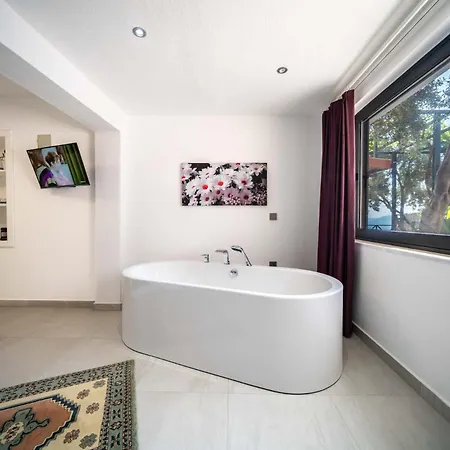 Hotel Therapy Aqua - Cocuk Havuzlu 4 Kisilik Kaş
