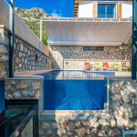 Hotel Therapy Aqua - Cocuk Havuzlu 4 Kisilik 4*