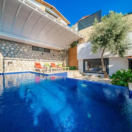 Therapy Aqua - Cocuk Havuzlu 4 Kisilik Hotel 4*