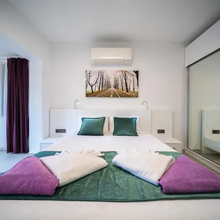 Hotel Therapy Aqua - Cocuk Havuzlu 4 Kisilik 4*