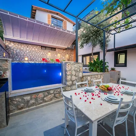 Hotel Therapy Aqua - Cocuk Havuzlu 4 Kisilik 4*