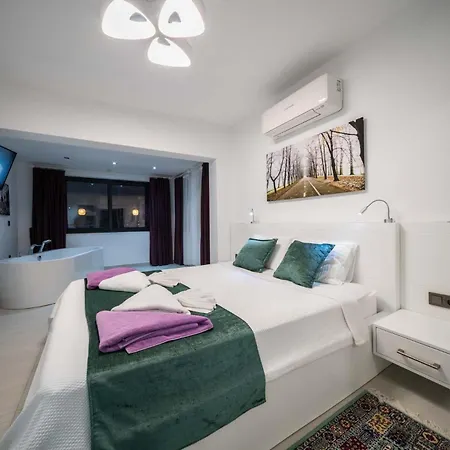 Hotel Therapy Aqua - Cocuk Havuzlu 4 Kisilik